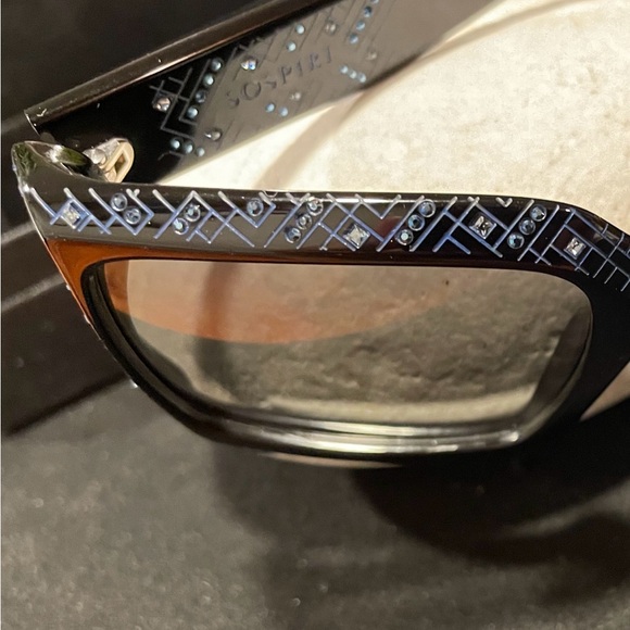 SOSPIRI LUXURY EYEWEAR - Picture 10 of 13